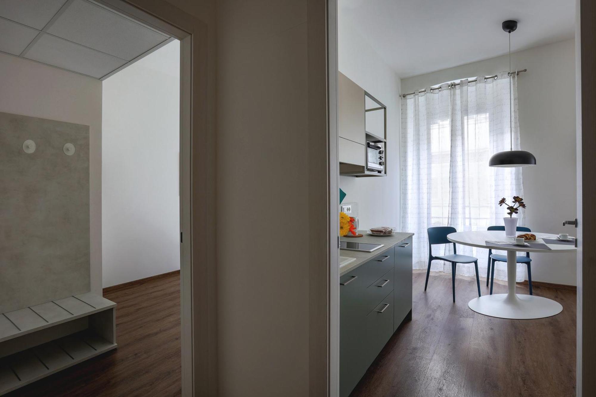 Residence Piazza Giotti 8 Triëst Buitenkant foto